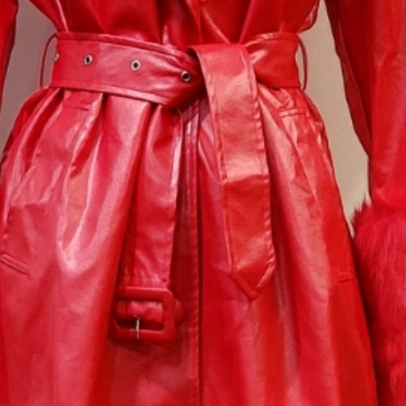 💥SHOWSTOPPER💥Leather Coat with Oversized Fur Collar in Shiny Scarlet Red - Picture 9 of 16